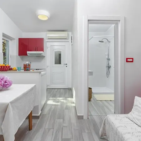 Apartamento Luxury New !!! One And Only With Terrace & Free Bikes Poreč